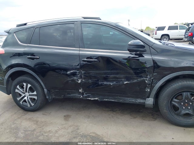 Toyota RAV4 LE 2018 2T3ZFREV6JW417862 Image 13