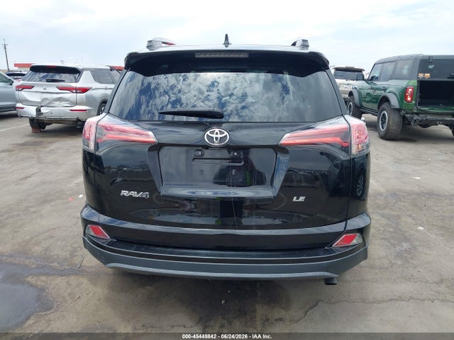 Toyota RAV4 LE 2018 2T3ZFREV6JW417862 Image 16