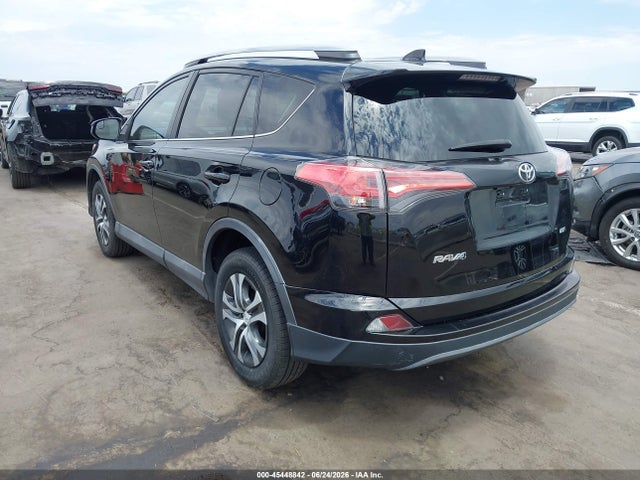 Toyota RAV4 LE 2018 2T3ZFREV6JW417862 Image 3