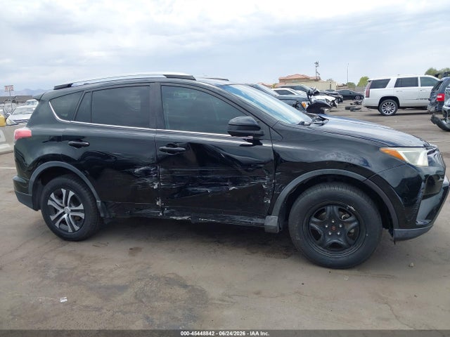 Toyota RAV4 LE 2018 2T3ZFREV6JW417862 Image 6