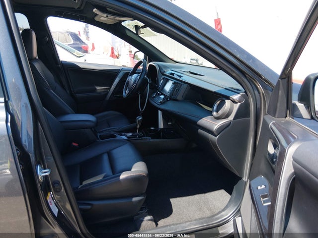 JTMJJREV6JD252615 Toyota Rav4 Hybrid Se