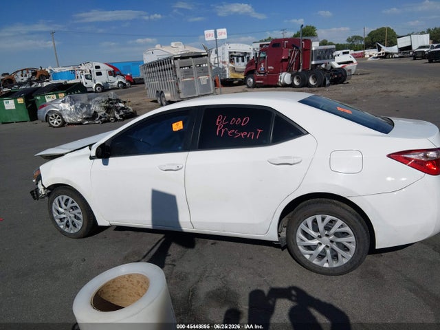 Toyota COROLLA LE 2017 5YFBURHE0HP607163 Image 13