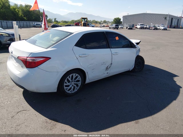 Toyota COROLLA LE 2017 5YFBURHE0HP607163 Image 4