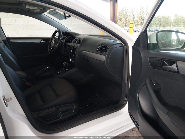 3VWD17AJ6FM249212 Volkswagen Jetta 1.8t Se