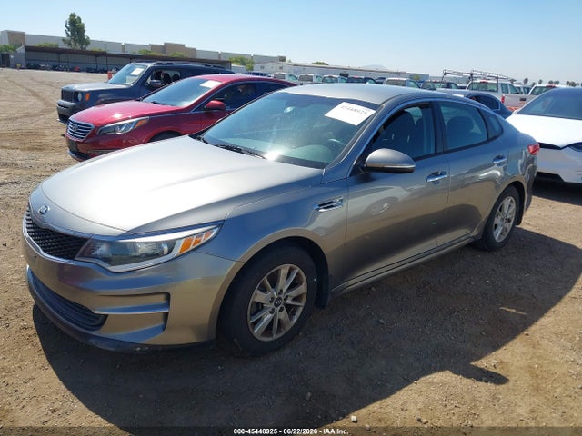 KIA Optima Lx 2016 5XXGT4L30GG030076 Image 2
