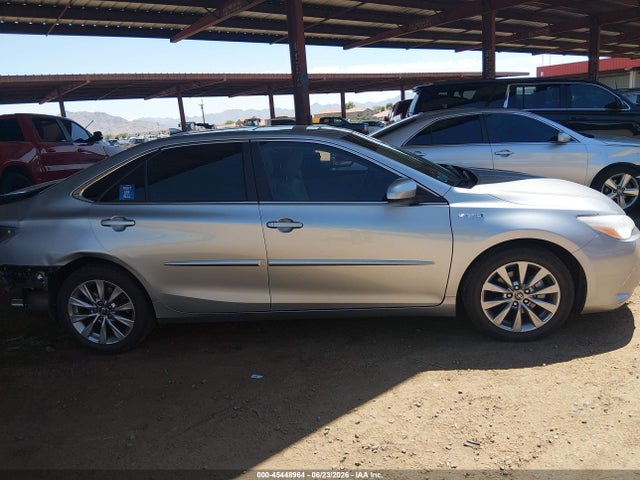 4T1BD1FK9GU195624 Toyota Camry Hybrid Xle