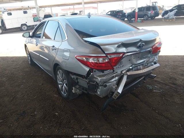 4T1BD1FK9GU195624 Toyota Camry Hybrid Xle