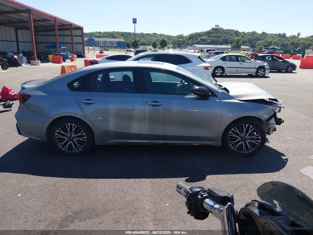 2024 Kia Forte Gt-line მანქანა იყიდება აუქციონზე, vin: 3KPF54AD4RE811681, აუქციონის ნომერი: 45449032