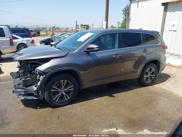 Toyota Highlander Le Plus 2018 5TDZZRFH7JS251742 Image 15