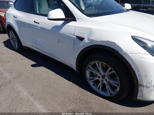 45449071 :رقم المزاد ، 7SAYGAEEXNF539424 vin ، 2022 Tesla Model Y Long Range Dual Motor All-wheel Drive مزاد بيع