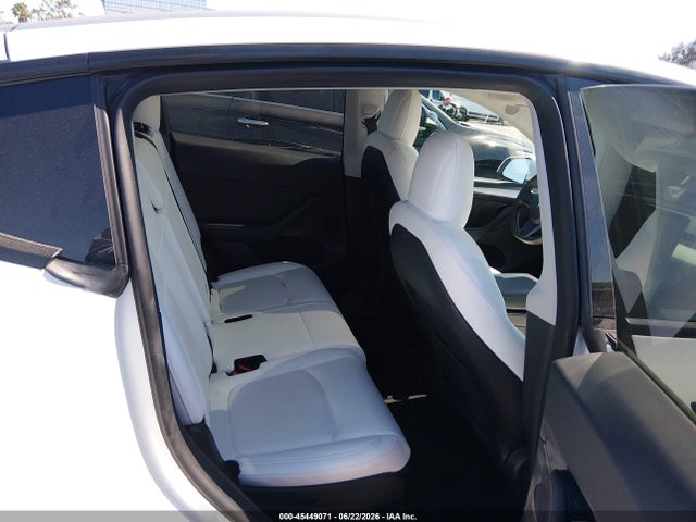 45449071 :رقم المزاد ، 7SAYGAEEXNF539424 vin ، 2022 Tesla Model Y Long Range Dual Motor All-wheel Drive مزاد بيع