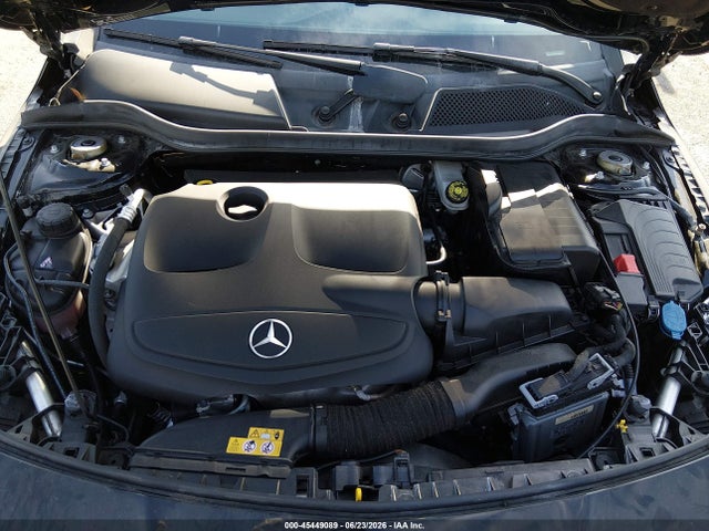 WDDSJ4EB1KN738103 Mercedes-Benz CLA 250