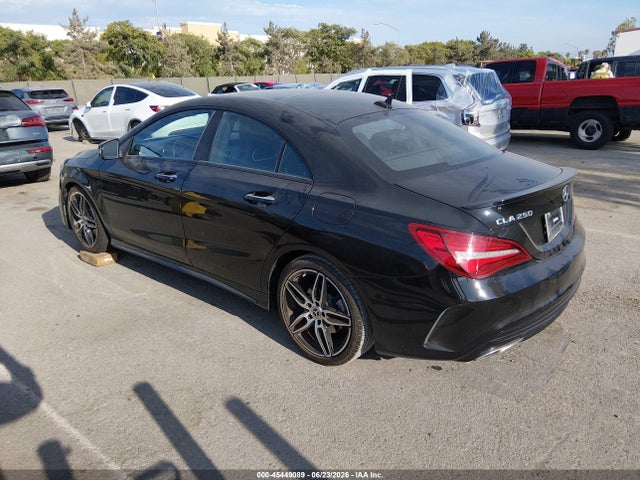 WDDSJ4EB1KN738103 Mercedes-Benz CLA 250