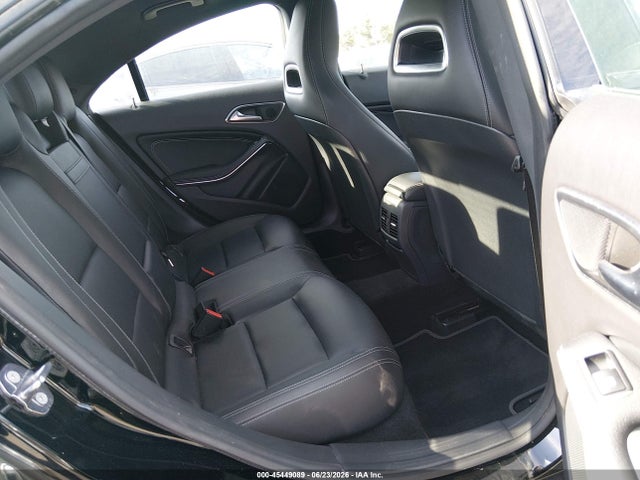 WDDSJ4EB1KN738103 Mercedes-Benz CLA 250