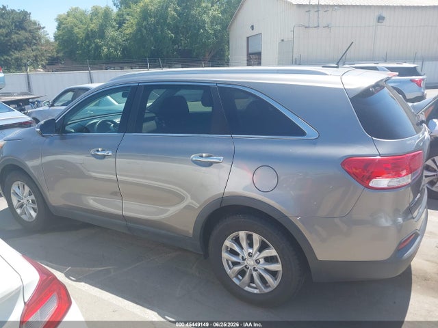5XYPG4A53HG207144 KIA Sorento 3.3l Lx
