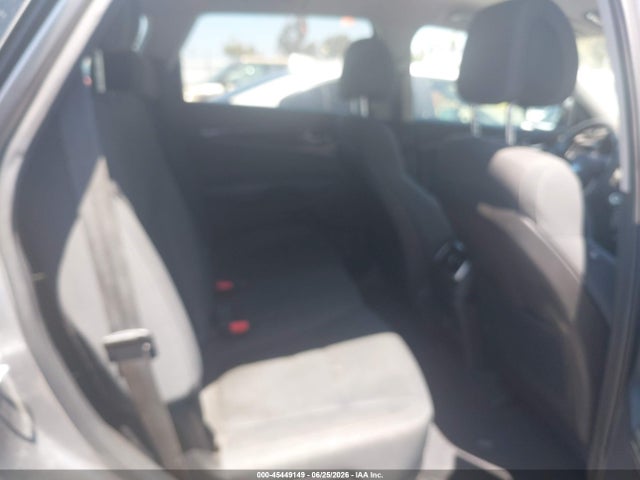 5XYPG4A53HG207144 KIA Sorento 3.3l Lx