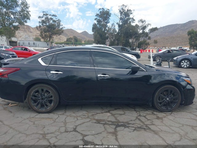 1N4AL3AP9JC158268 Nissan Altima 2.5 Sr