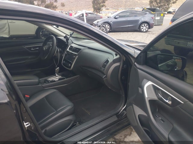 1N4AL3AP9JC158268 Nissan Altima 2.5 Sr