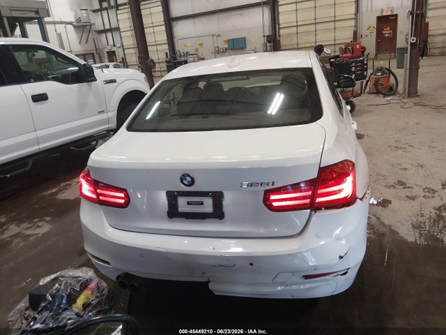 WBA3C1C57FP851601 BMW 328I