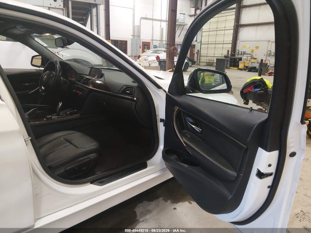 WBA3C1C57FP851601 BMW 328I