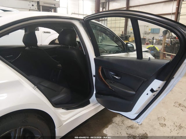 WBA3C1C57FP851601 BMW 328I
