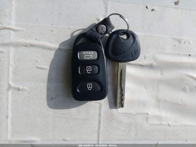 KMHTC6AD5GU266069 Hyundai Veloster