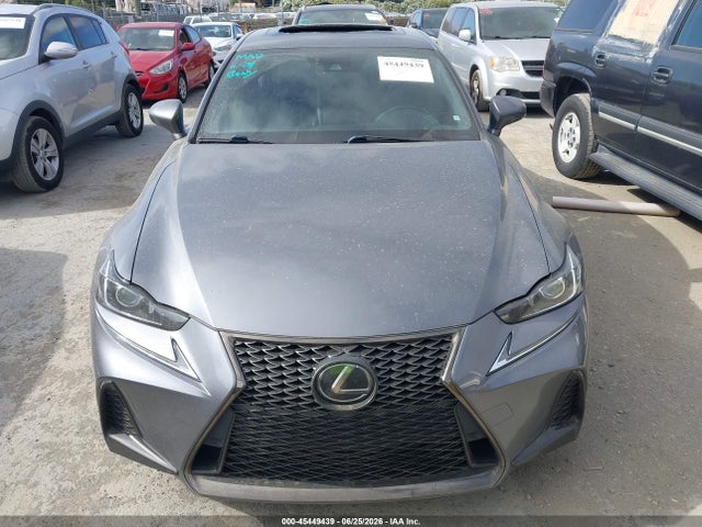 JTHBA1D2XJ5073581 Lexus IS 300