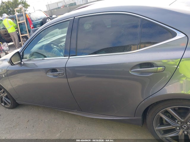 JTHBA1D2XJ5073581 Lexus IS 300