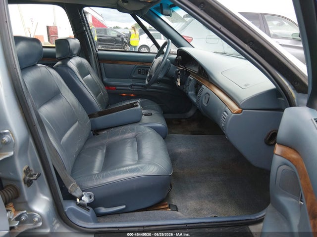 45449530 :رقم المزاد ، 1G3HN52K3T4826712 vin ، 1996 Oldsmobile 88 Ls مزاد بيع