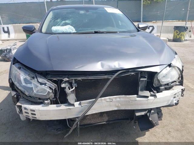 Продажа на аукционе авто 2017 Honda Civic Lx, vin: 19XFC2F56HE218981, номер лота: 45449578