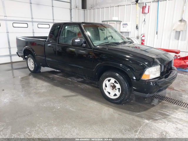 45449592 :رقم المزاد ، 1GTCS19W6Y8102811 vin ، 2000 Gmc Sonoma Sls مزاد بيع