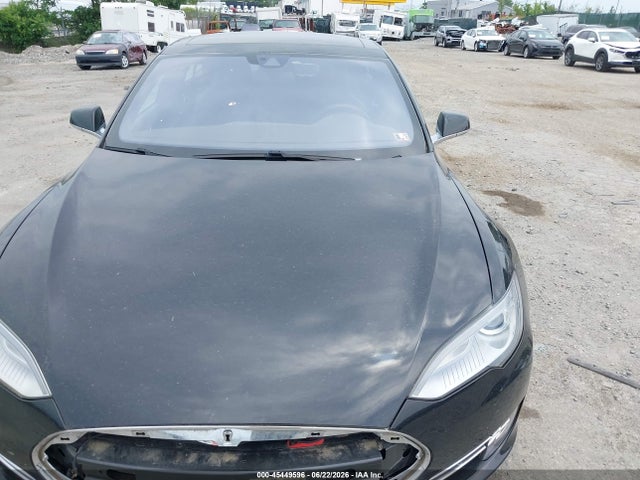 45449596 :رقم المزاد ، 5YJSA1H26FF093988 vin ، 2015 Tesla Model S 70d/85d/p85d مزاد بيع