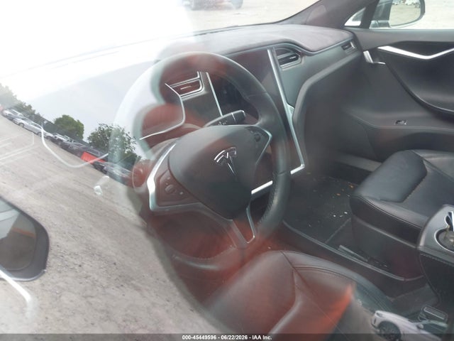 45449596 :رقم المزاد ، 5YJSA1H26FF093988 vin ، 2015 Tesla Model S 70d/85d/p85d مزاد بيع