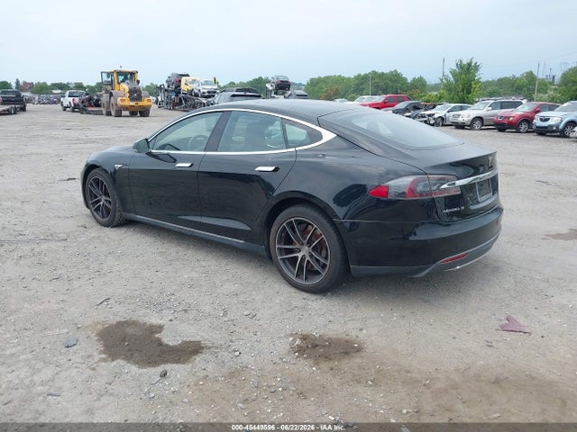 45449596 :رقم المزاد ، 5YJSA1H26FF093988 vin ، 2015 Tesla Model S 70d/85d/p85d مزاد بيع