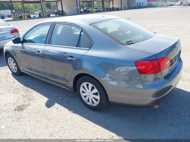 3VW2K7AJXEM354080 Volkswagen Jetta 2.0l S