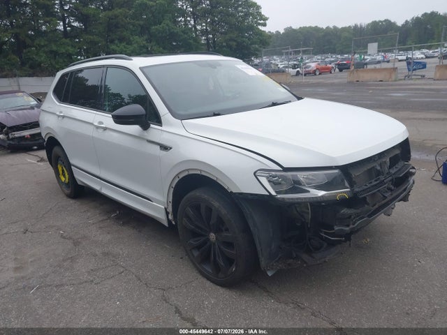 2021 Volkswagen Tiguan 2.0t Se/2.0t Se R-line Black/2.0t Sel მანქანა იყიდება აუქციონზე, vin: 3VV2B7AX0MM024715, აუქციონის ნომერი: 45449642