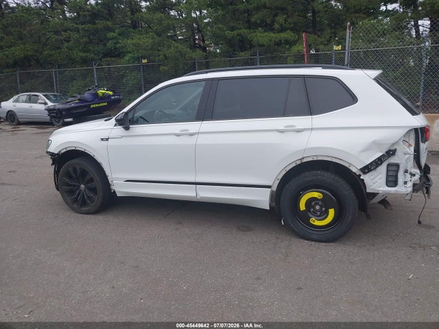 2021 Volkswagen Tiguan 2.0t Se/2.0t Se R-line Black/2.0t Sel მანქანა იყიდება აუქციონზე, vin: 3VV2B7AX0MM024715, აუქციონის ნომერი: 45449642