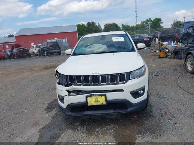 45449727 :رقم المزاد ، 3C4NJDBB7KT630855 vin ، 2019 Jeep Compass Latitude 4x4 مزاد بيع