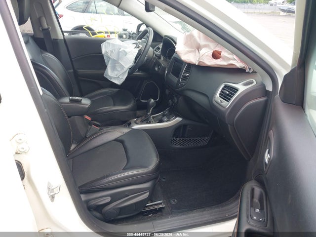 45449727 :رقم المزاد ، 3C4NJDBB7KT630855 vin ، 2019 Jeep Compass Latitude 4x4 مزاد بيع