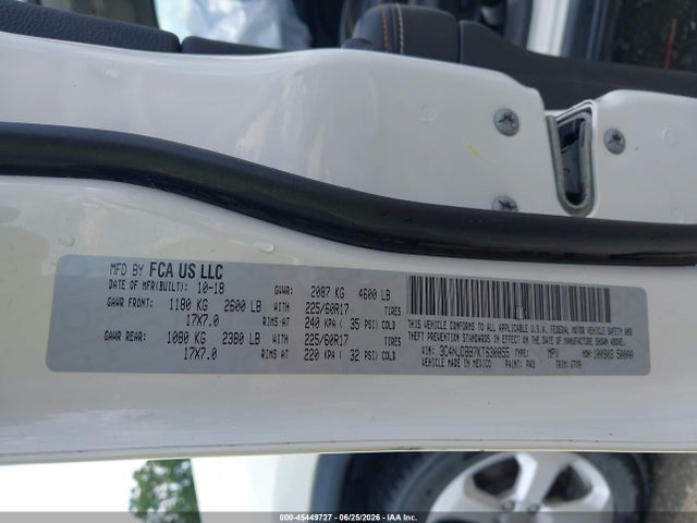 45449727 :رقم المزاد ، 3C4NJDBB7KT630855 vin ، 2019 Jeep Compass Latitude 4x4 مزاد بيع