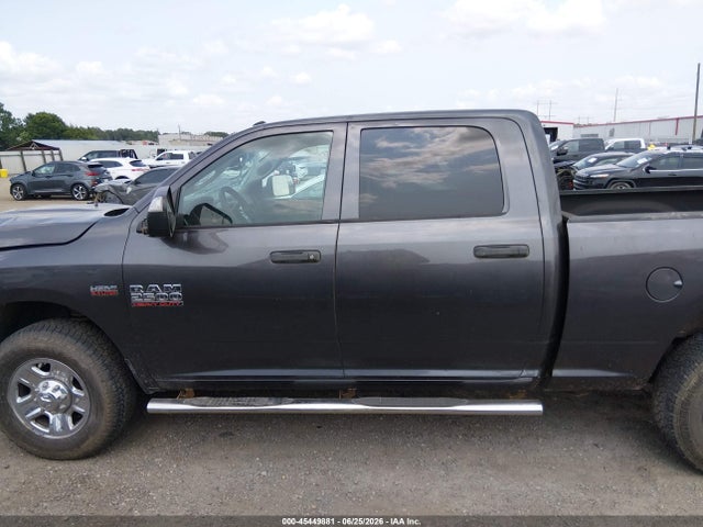 45449881 :رقم المزاد ، 3C6UR4CJ4GG159409 vin ، 2016 Ram 2500 Tradesman مزاد بيع