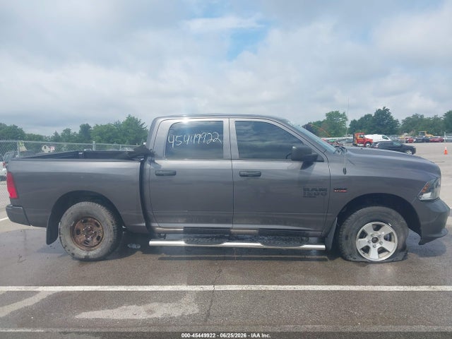 1C6RR7KT9KS502579 RAM 1500 Classic Express 4x4 5&#039;7 Box