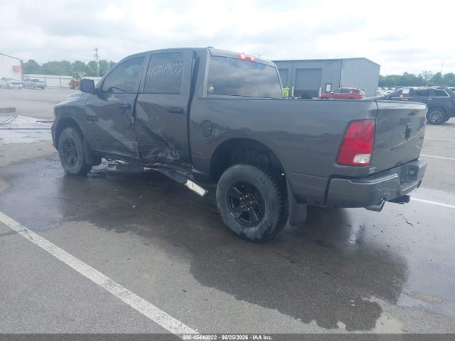 1C6RR7KT9KS502579 RAM 1500 Classic Express 4x4 5&#039;7 Box