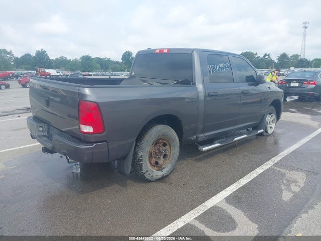 1C6RR7KT9KS502579 RAM 1500 Classic Express 4x4 5&#039;7 Box