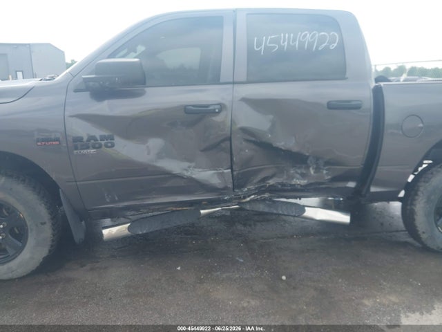1C6RR7KT9KS502579 RAM 1500 Classic Express 4x4 5&#039;7 Box