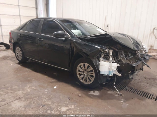 45449966 :رقم المزاد ، 4T1BF1FKXEU428093 vin ، 2014 Toyota Camry Le مزاد بيع