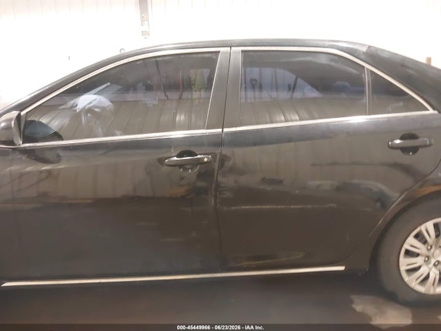 45449966 :رقم المزاد ، 4T1BF1FKXEU428093 vin ، 2014 Toyota Camry Le مزاد بيع