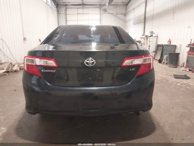 45449966 :رقم المزاد ، 4T1BF1FKXEU428093 vin ، 2014 Toyota Camry Le مزاد بيع