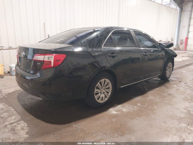 45449966 :رقم المزاد ، 4T1BF1FKXEU428093 vin ، 2014 Toyota Camry Le مزاد بيع