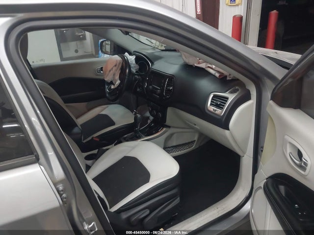 3C4NJDBB0HT616840 Jeep Compass Latitude